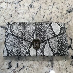 Unbranded NWOT Snakeskin Print Clutch or Crossbody